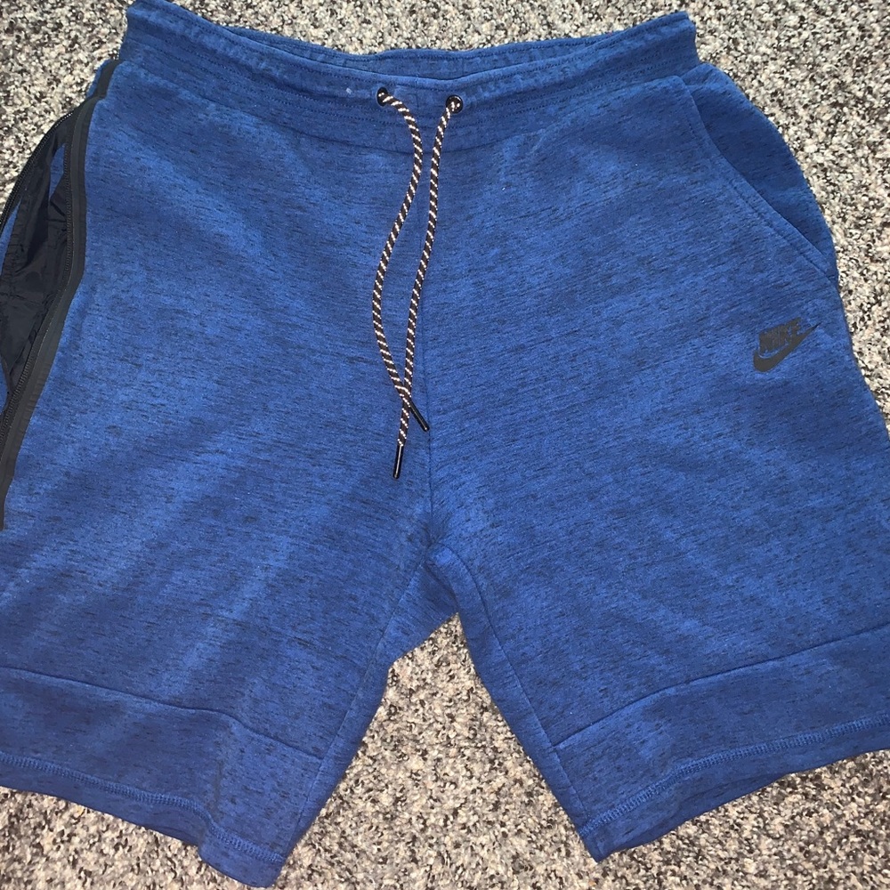 Nike tech fleece shorts
